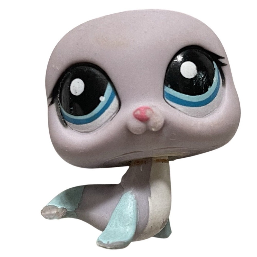SEAL #1445 - Authentic Littlest Pet Shop - Hasbro‎ LPS Purple Blue Eyes DAMAGED